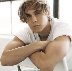Rhys Wakefield shirtless