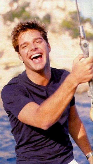 Ricky Martin 17 Loading...