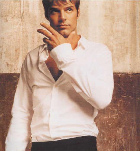 Ricky Martin 21 Loading...