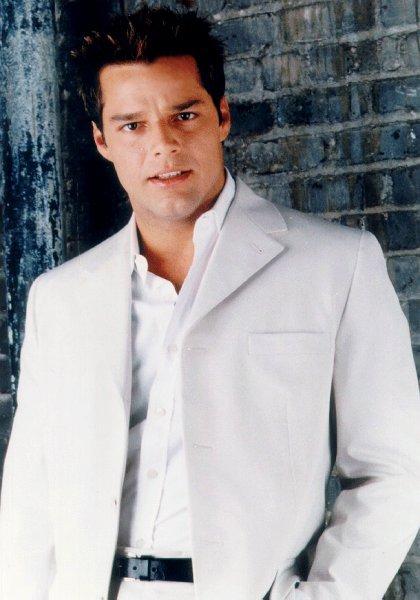 Ricky Martin 27 Loading...