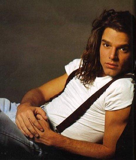 Ricky Martin 48 Loading...