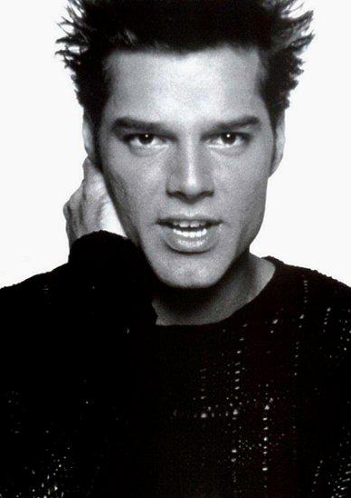Ricky Martin 54 Loading...