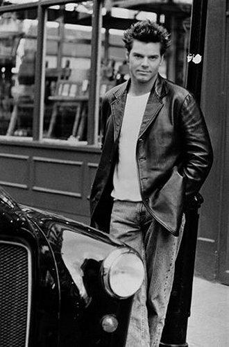 Ricky Martin 59 Loading...