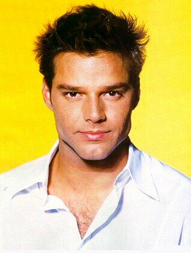 Ricky Martin 69 Loading...
