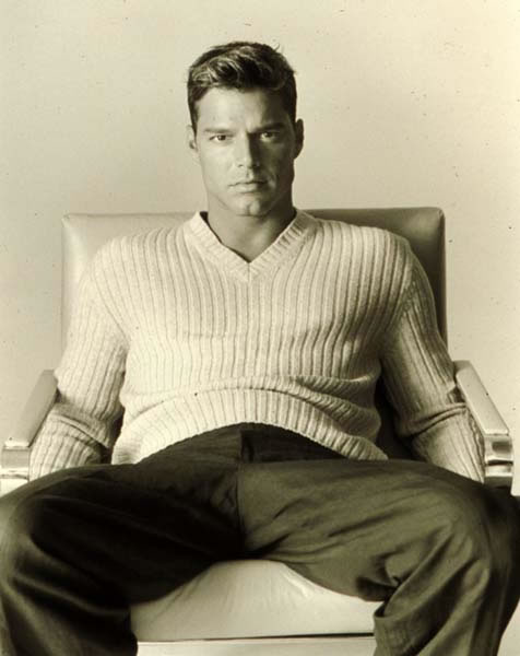 Ricky Martin 7 Loading...