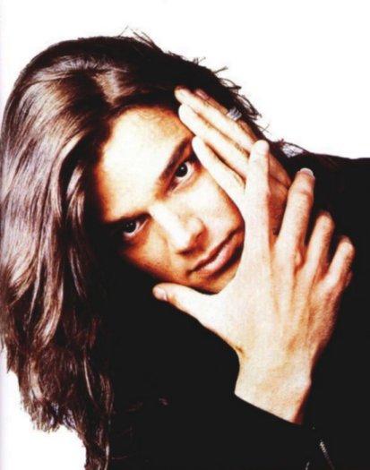 Ricky Martin 71 Loading...