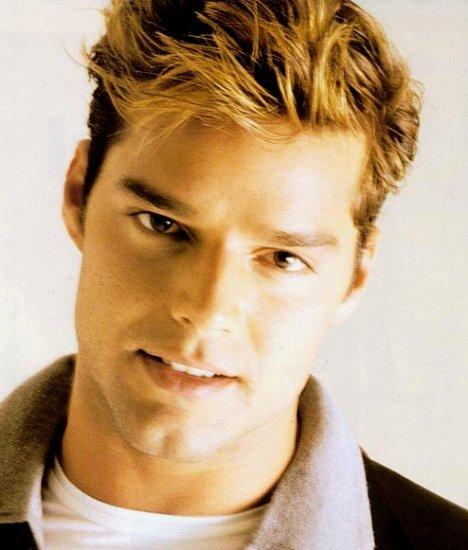 Ricky Martin 72 Loading...