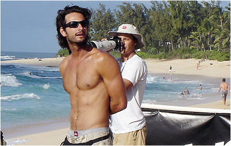 Rodrigo Santoro 17 Loading...