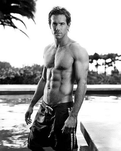 Ryan Reynolds 1 Loading...