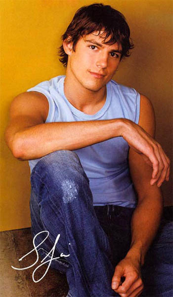 Sean Faris 12 Loading...