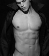 kellan lutz