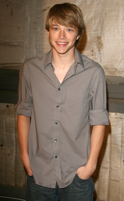 Sterling Knight 5 Loading...
