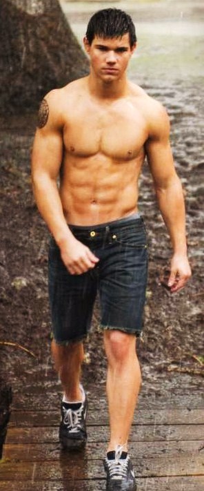 Taylor Lautner 23 Loading...
