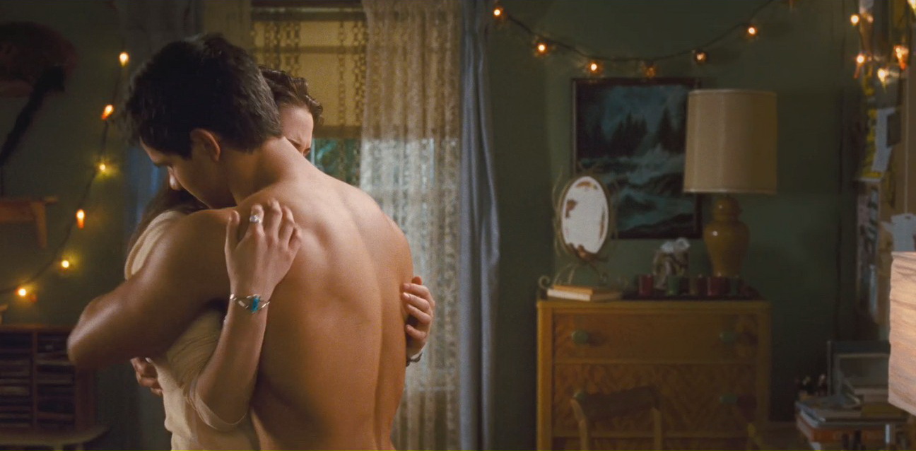 Taylor Lautner 28 Loading...