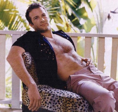 Thomas Jane 11 Loading...