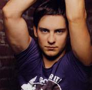 Tobey Maguire nude