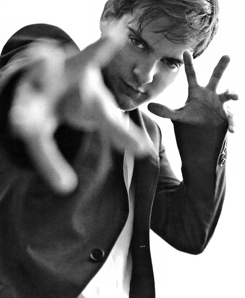 Tobey Maguire 21 Loading...
