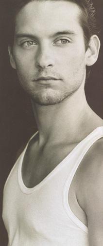 Tobey Maguire 4 Loading...