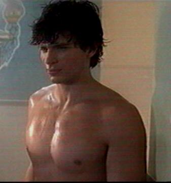 Tom Welling Shirtless in Locker Room