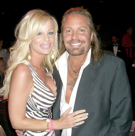 Vince Neil 3 Loading...