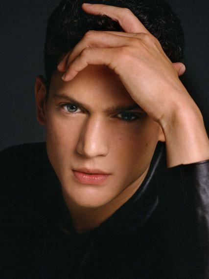 Wentworth Miller 11 Loading...