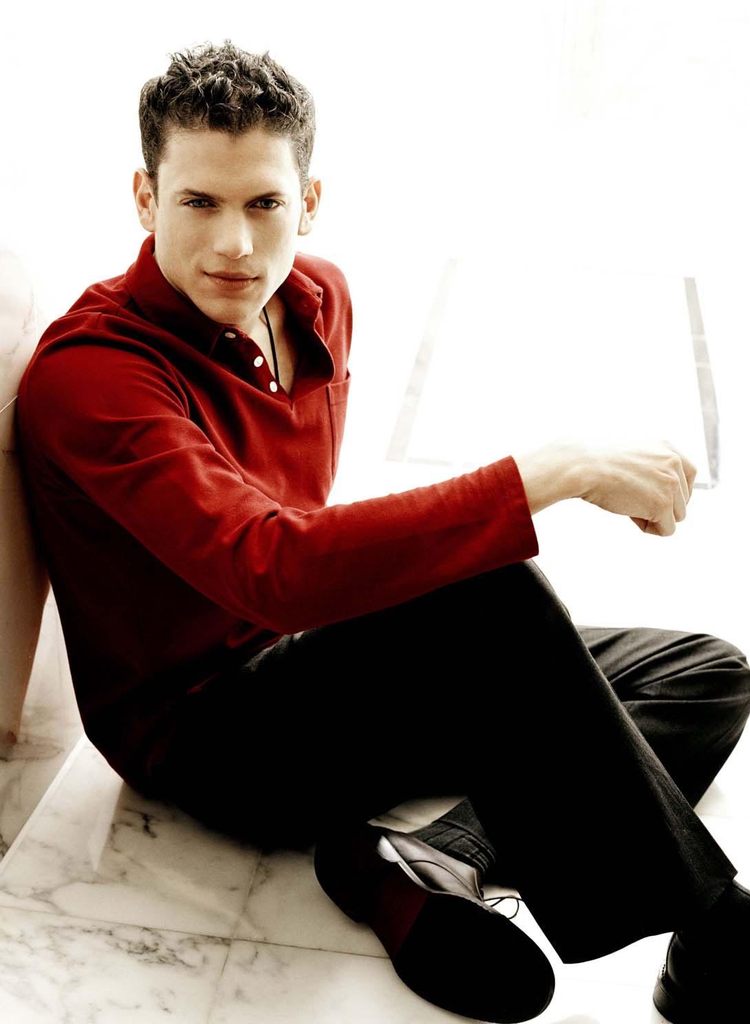 Wentworth Miller 4 Loading...